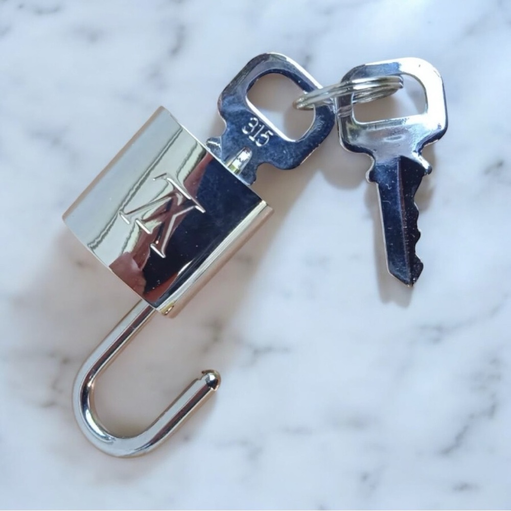LAST ONE! Louis Vuitton PadLock Lock & 2 Keys Brass Shiny Silver Number 315 - Picture 7 of 8